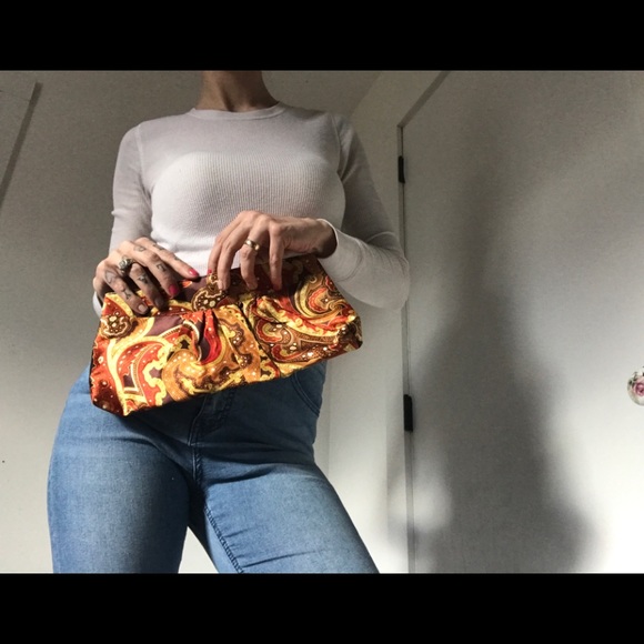 AMIC Accessories Paisley Silk Clutch Y2K - Picture 5 of 15